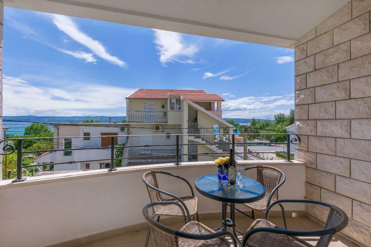 Apartments Villa Aquamarine Duce Exterior photo