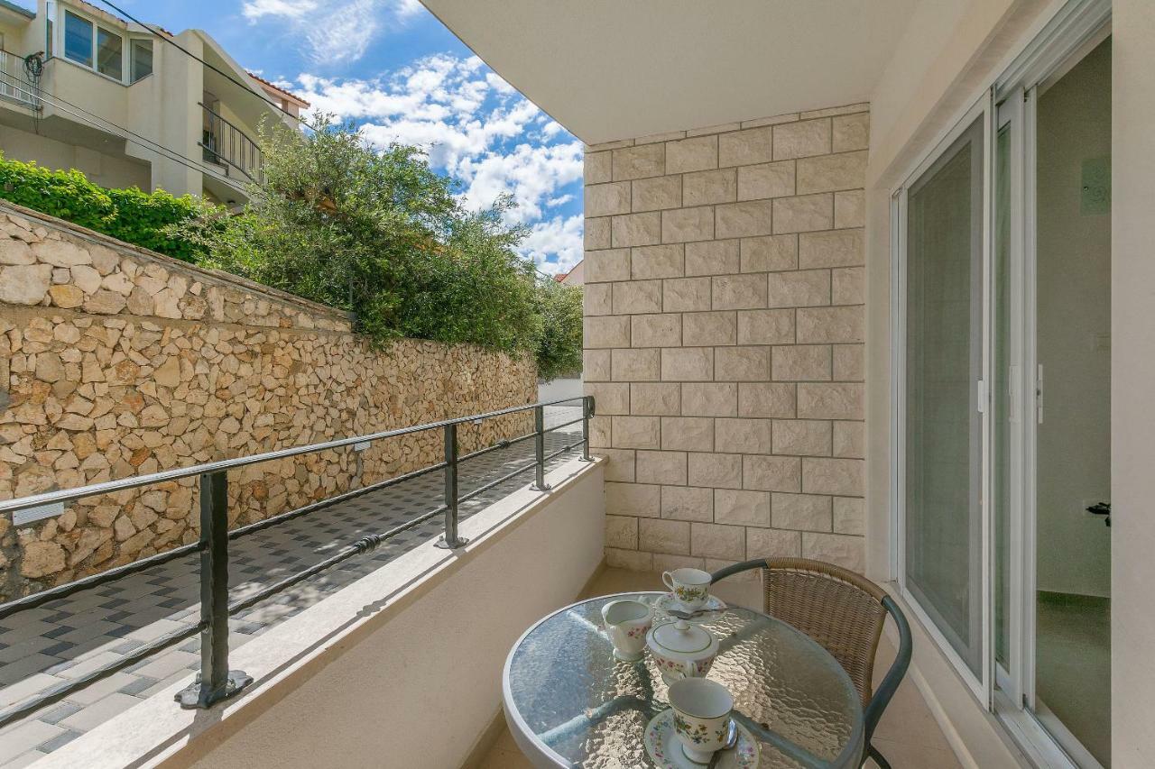 Apartments Villa Aquamarine Duce Exterior photo